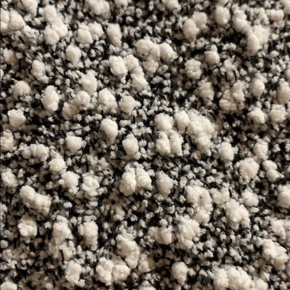 Knitted Cropped H&M Sweater - Picture 3 of 3